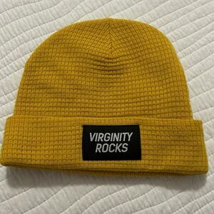 Danny Duncan virginity rocks, yellow beanie